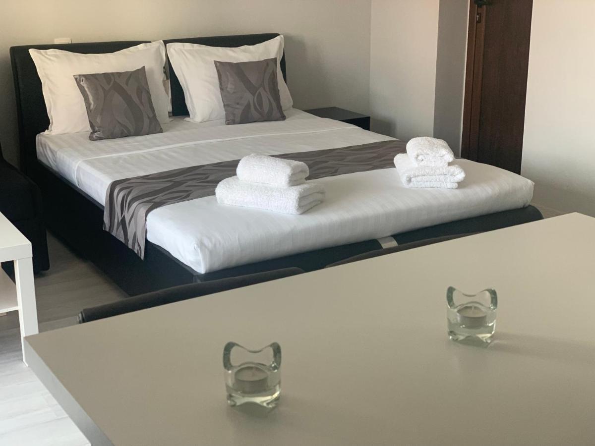 סנדנסקי Vivian Apartaments מראה חיצוני תמונה